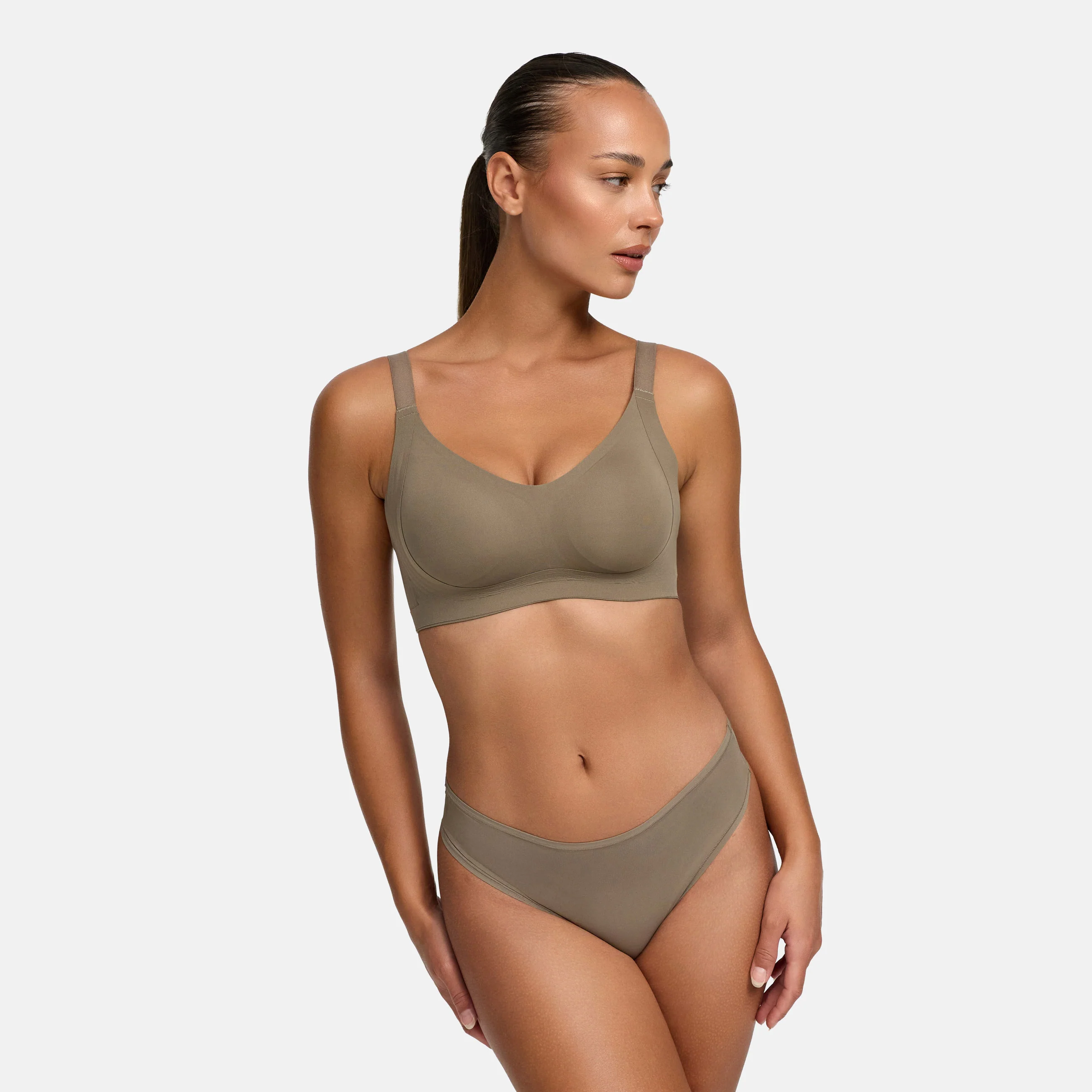 Seamless Compact Push-Up BH - Image 24