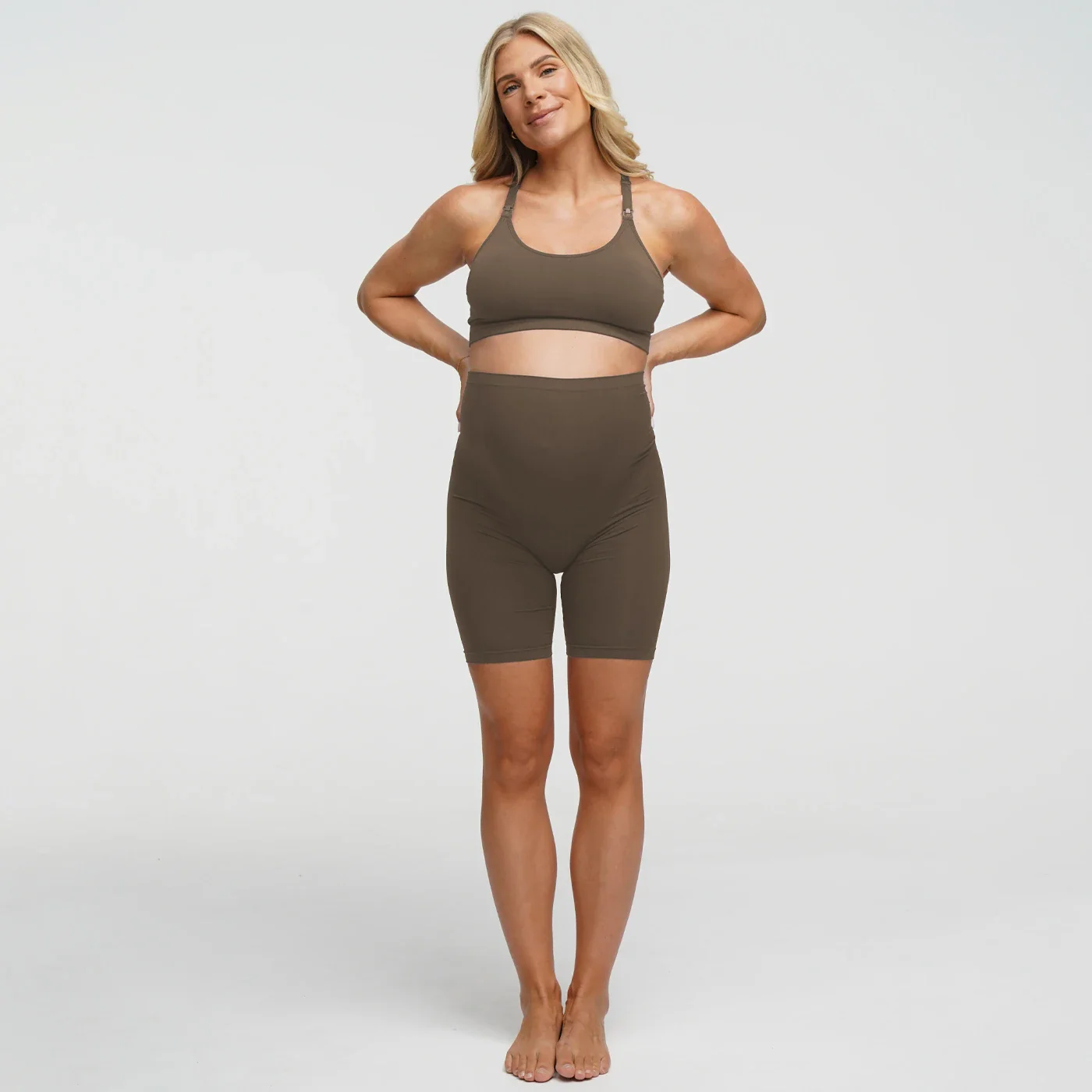 Seamless Umstandsshorts mit hohem Bund - Image 17