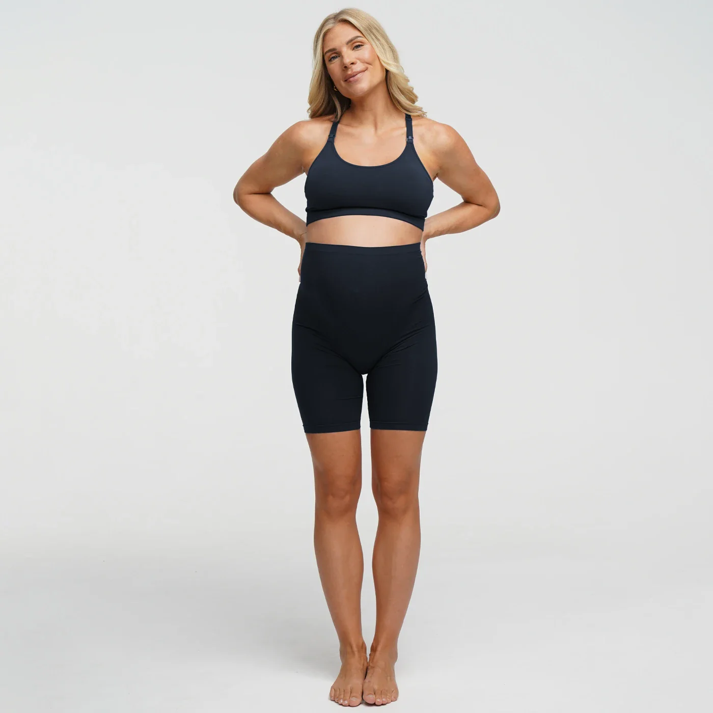 Seamless Umstandsshorts mit hohem Bund - Image 19