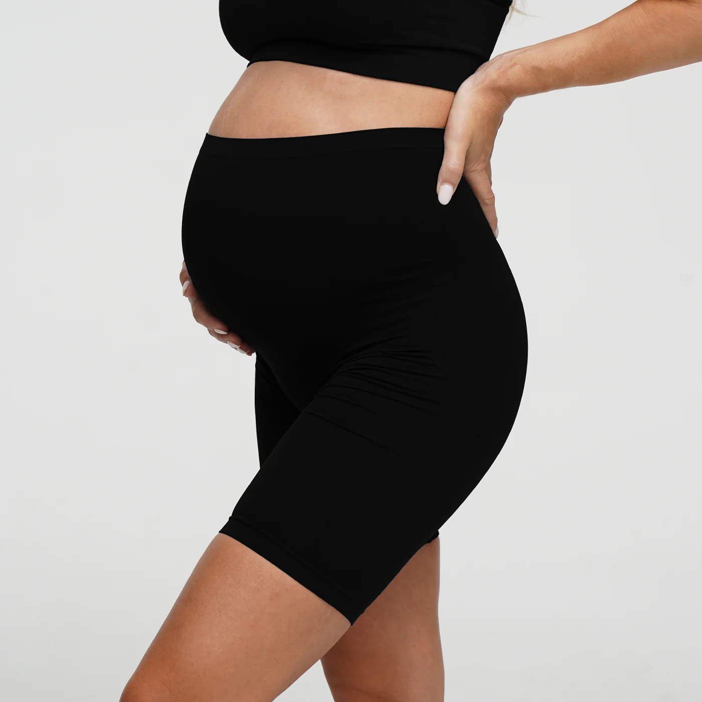Seamless Umstandsshorts mit hohem Bund - Image 6