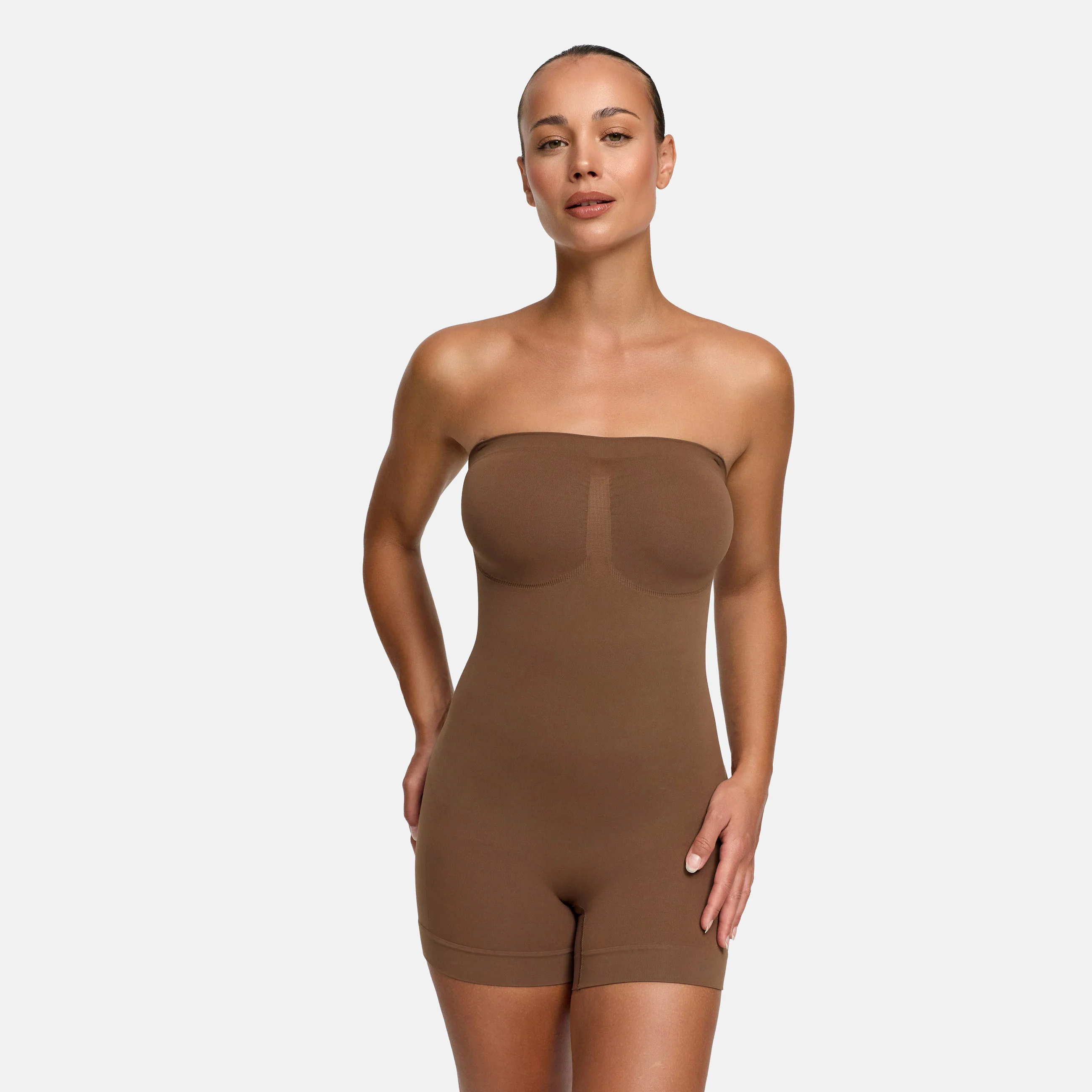 Trägerloser Bodysuit Sculpting Shapewear mit Shorts - Image 14