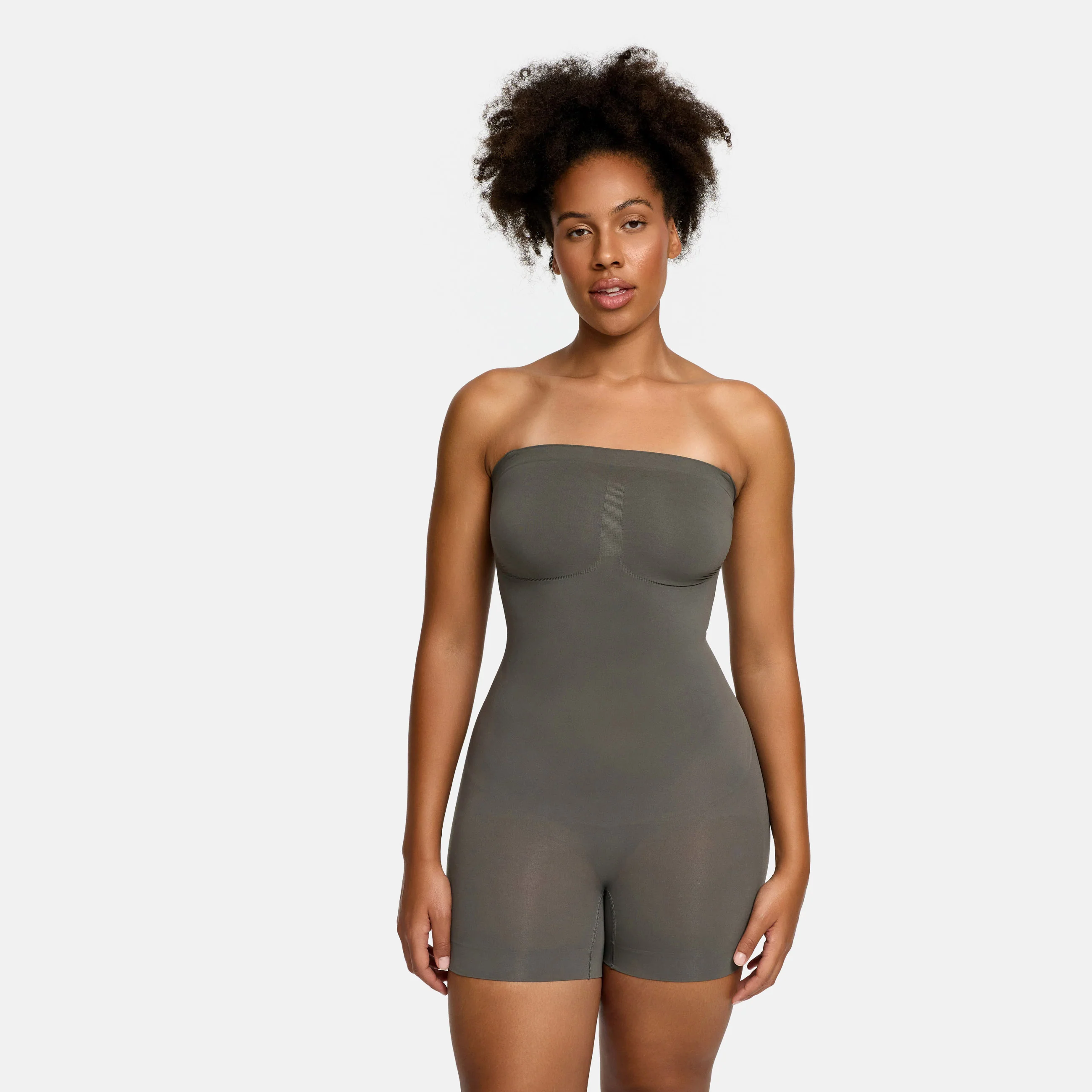 Trägerloser Bodysuit Sculpting Shapewear mit Shorts - Image 16