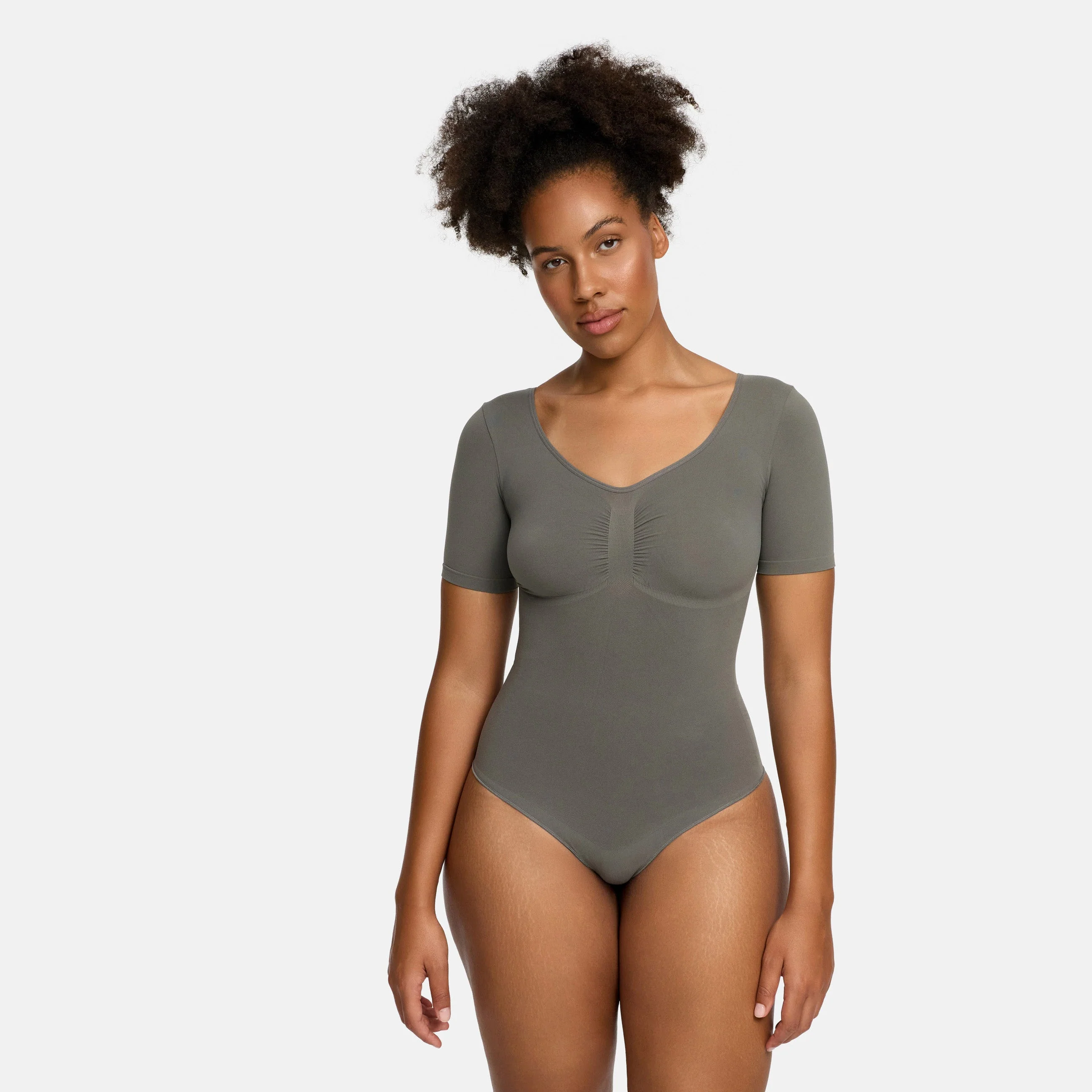 T-Shirt Bodysuit Sculpting Shapewear mit Slip - Image 15